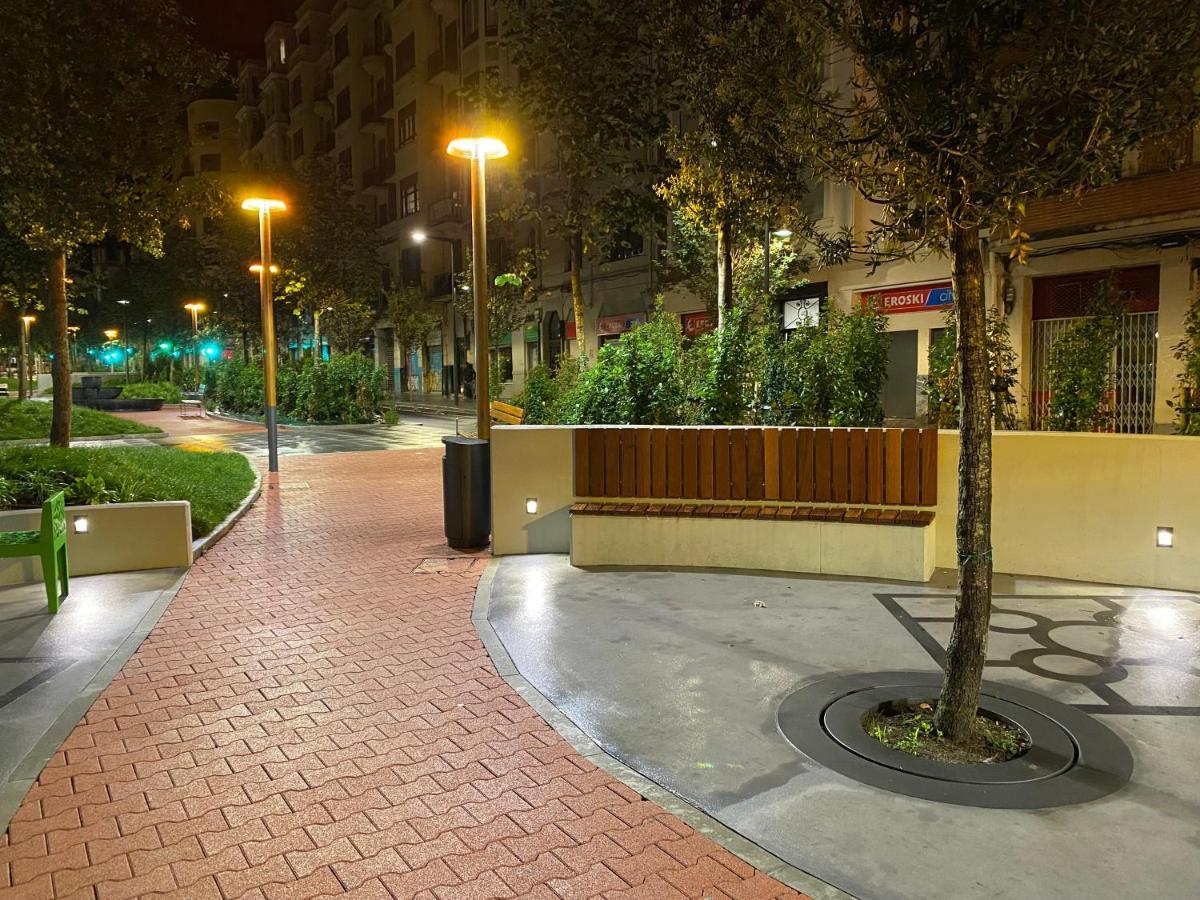Apartamento La Alameda De Indautxu Bilbao Exterior foto